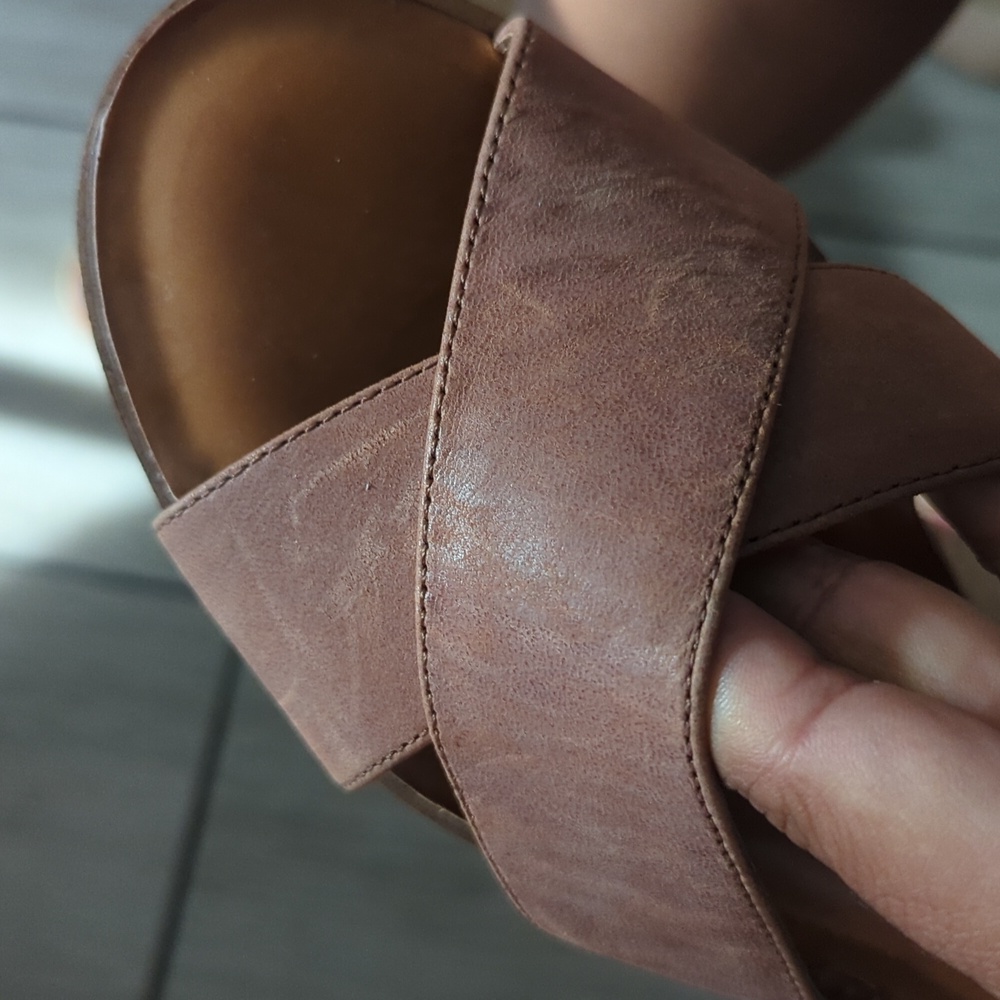 Sole Society Brown Leather Cross-Strap Flat Sandals - Picture 2 of 3